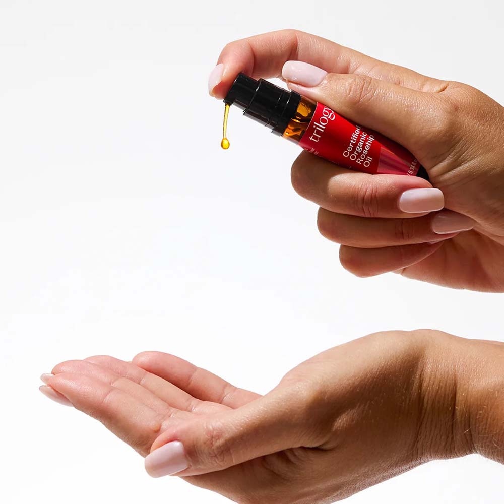 Trilogy Rosehip Oil pump texture