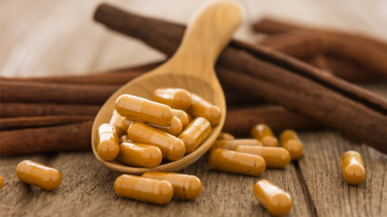 ground cinnamon and cinnamon quills
