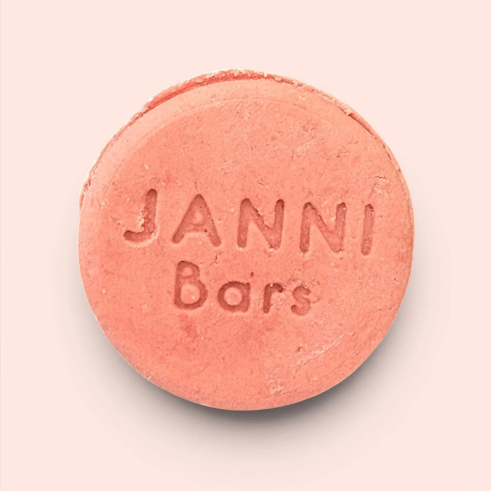 Janni Athena Restoring Shampoo Bar texture