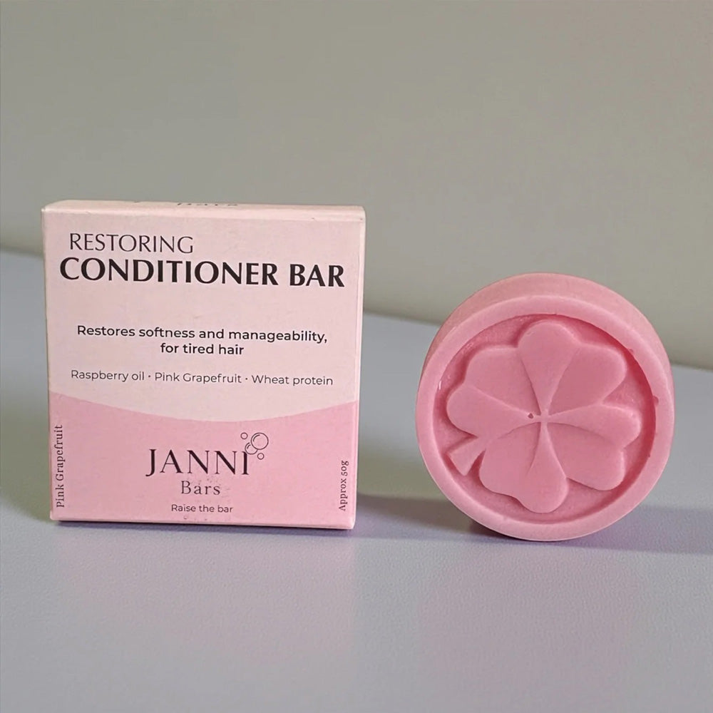 Janni Pink Grapefruit Restoring Conditioner Bar packaging