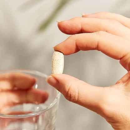 Solgar Skin, Hair &amp; Nails with Biotin tablets texture