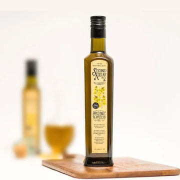 bottle of Second Nature Organic Rapeseed Oil